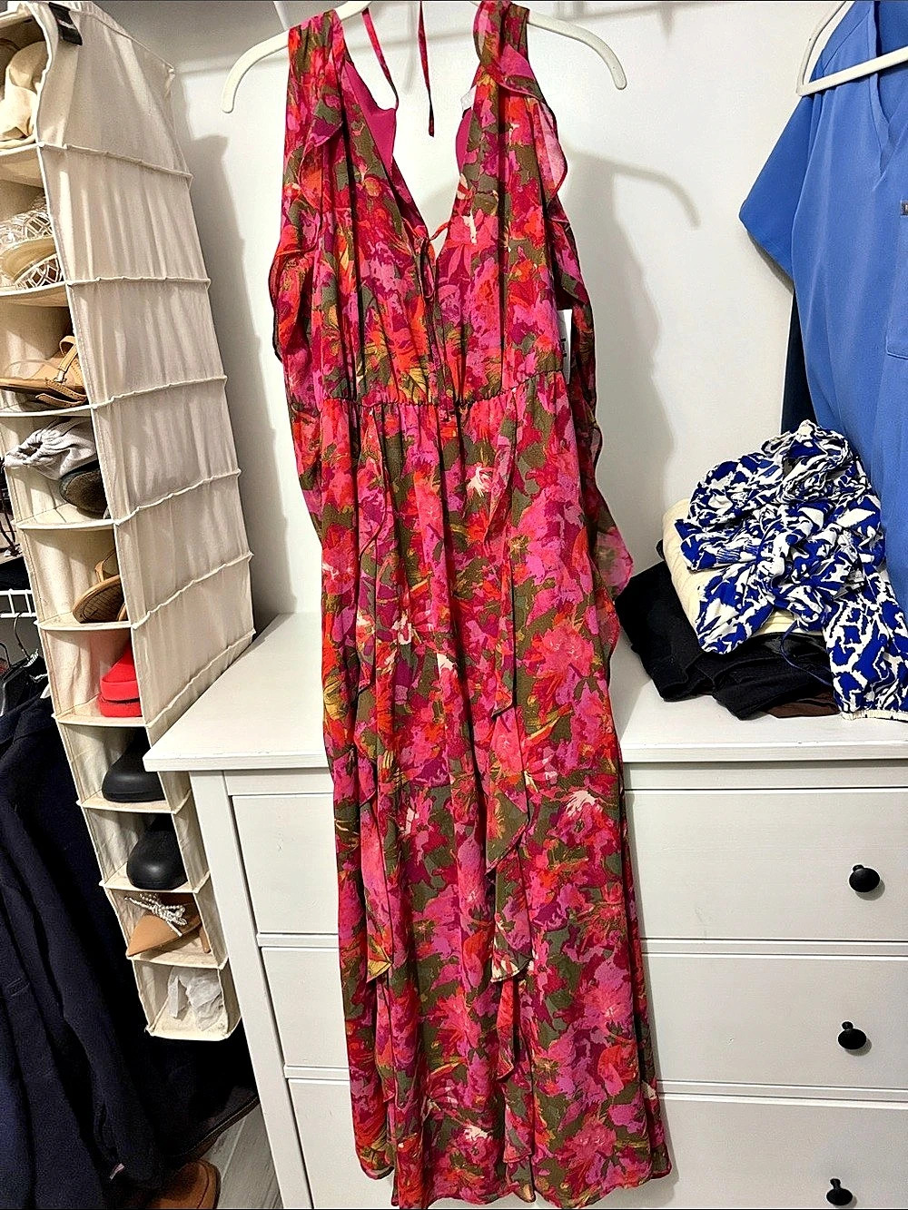 Chelsea Floral Maxi Dress in Pink & Red Size Medium